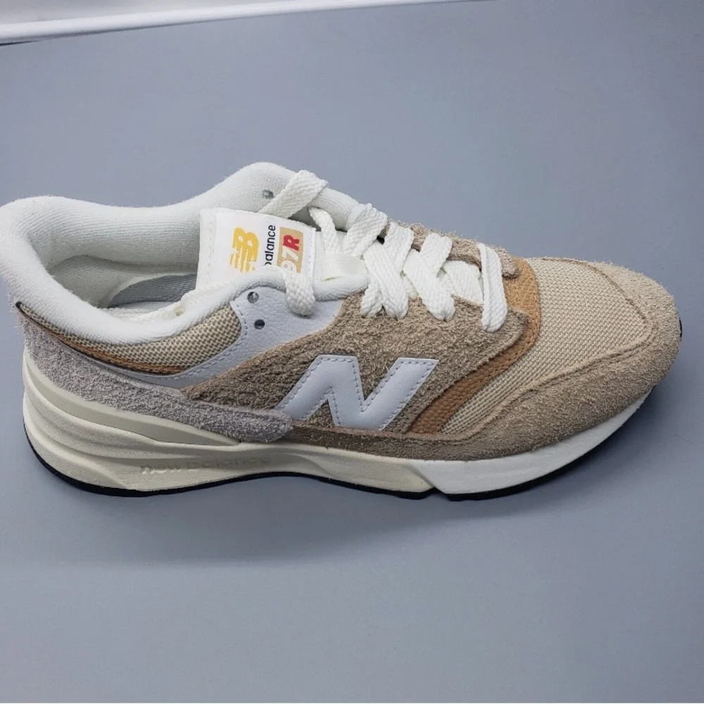 New Balance 997R Shoes- Orange/ White- M9.5/W11.0 - Picture 4 of 4